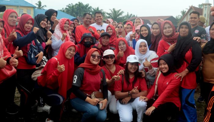 Bupati, Wabup Sergai Jalan Santai Bersama Ribuan Warga