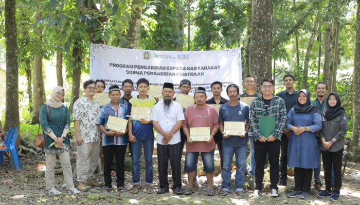 Dosen USU Latih Pemanfaatan Pakan