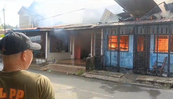 Kebakaran Di Nisel Hanguskan 3 Rumah Warga