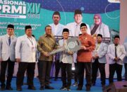 Prabowo Subianto Serahkan Bantuan 100 Mobil Pemelihara Masjid