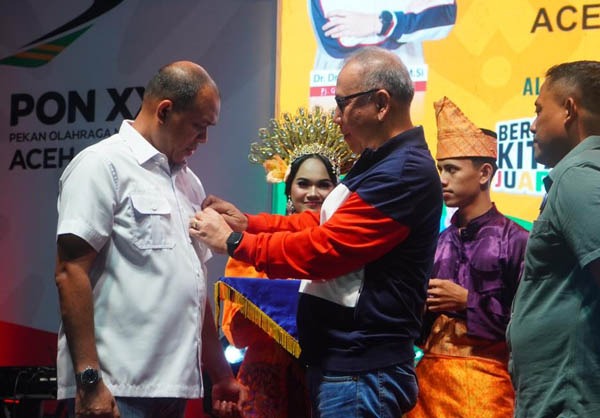 Pj. Bupati Faisal Ajak Masyarakat Langkat Berperan Aktif Sebagai Volunteer Sukseskan PON 2024 Pj. Bupati Faisal Ajak Masyarakat Langkat Berperan Aktif Sebagai Volunteer Sukseskan PON 2024