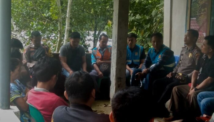 PLN ULP Teluk Dalam Sampaikan Pentingnya Perampalan Pohon