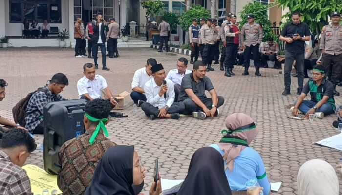 Mahasiswa HMI Bireuen Demo Refleksi 19 Tahun MoU Helsinki
