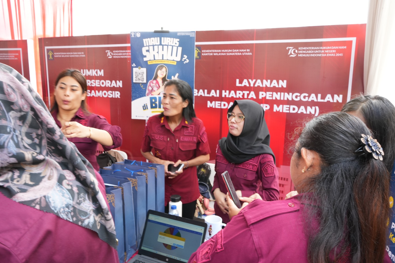 BHP Medan ikuti kegiatan Pameran Pelayanan Publik Kanwil Kemenkumham Sumut di Waterfront Pangururan Samosir. Waspada/ist
