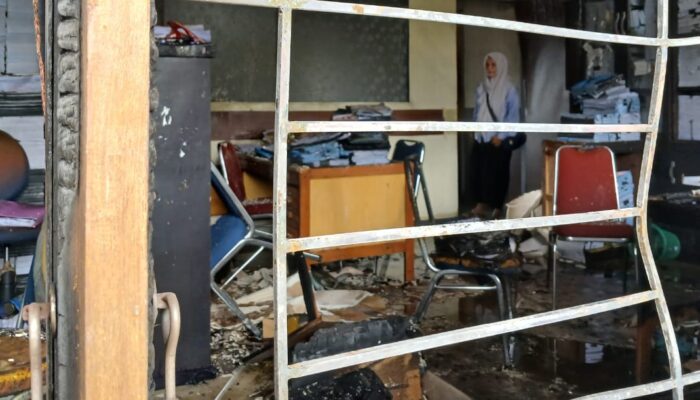 Ruangan Kantor DPMGPKB Bireuen Hangus Terbakar