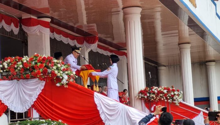 Pimpin Upacara HUT Ke 79 RI, Bupati Labusel Berterimakasih Kepada Pahlawan