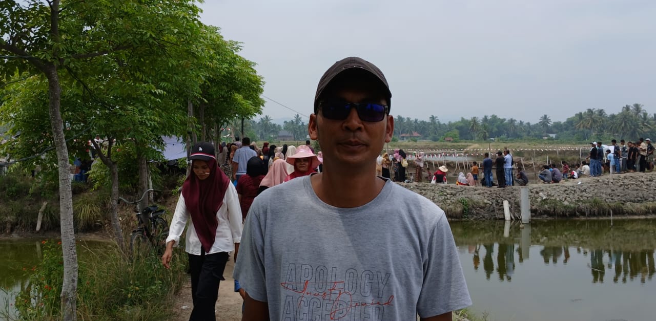 Panjat Pinang Meriahkan HUT Ke-79 Kemerdekaan RI Di Teupok Baroeh