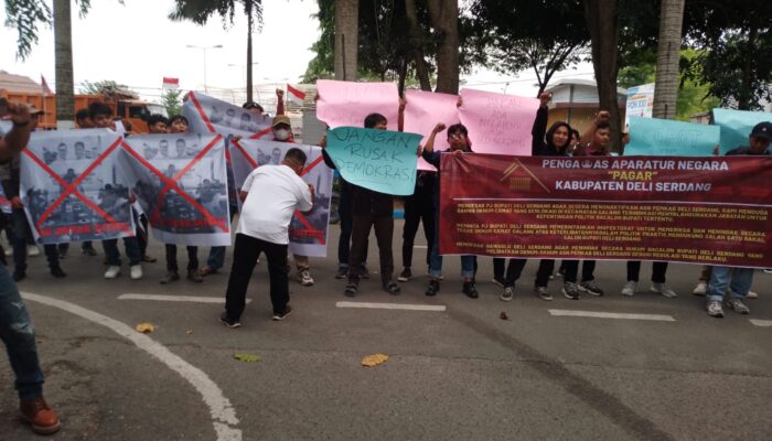 Pagar Deliserdang Unjuk Rasa Tolak Intervensi ASN Dukung Balon Bupati