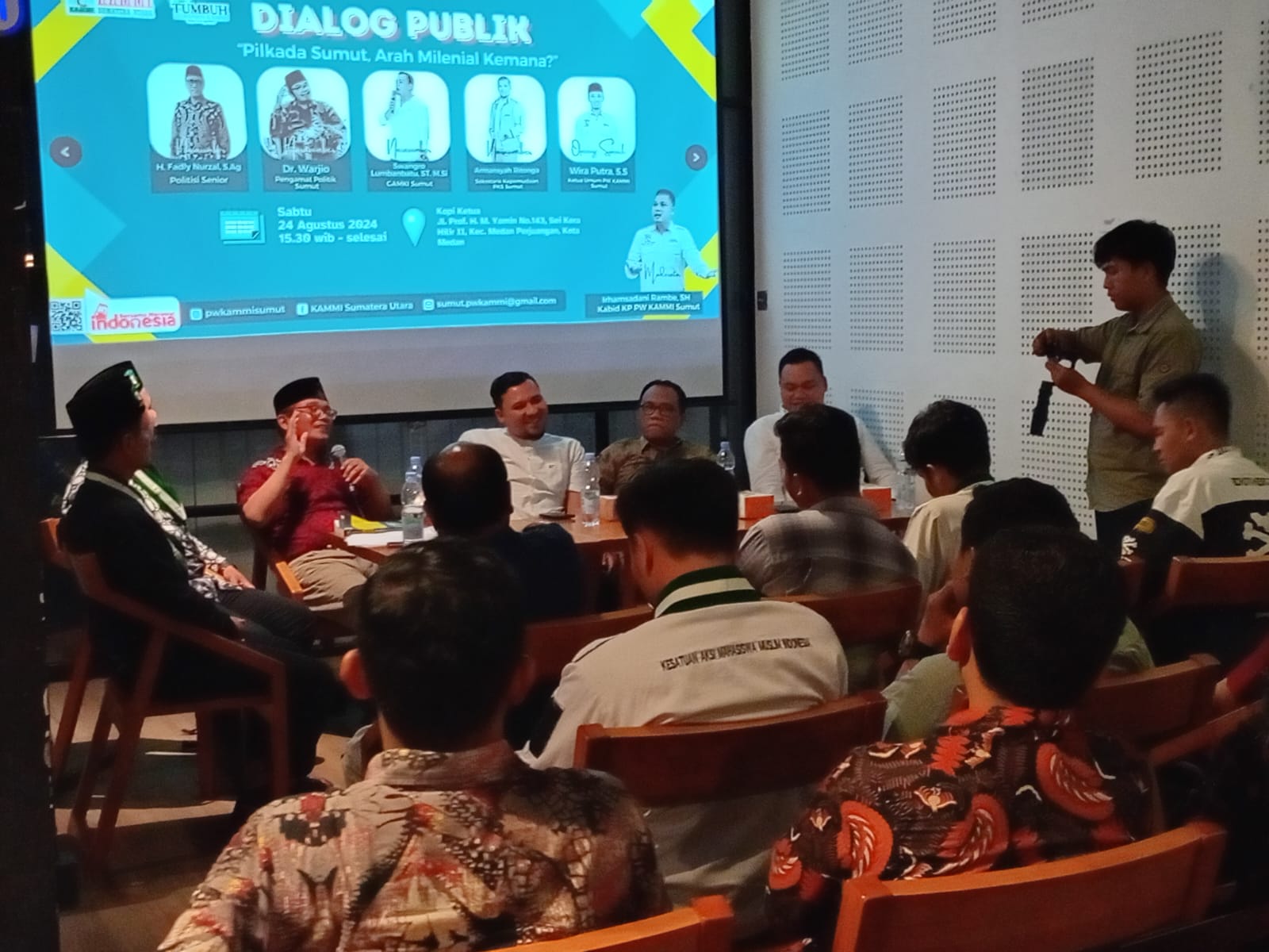 PENGURUS Wilayah Kesatuan Aksi Mahasiswa Muslim Indonesia (PW KAMMI) Sumatera Utara menggelar dialog publik bertajuk "Pilkada Sumut, Arah Milenial Kemana?". Waspada/ist