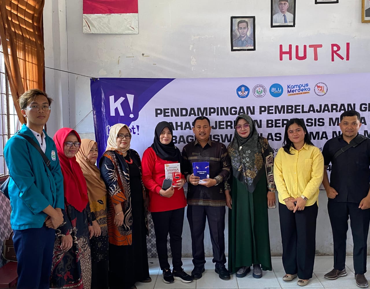 Dosen Unimed Perkenalkan Gramatika Bahasa Jerman Berbasis Kahoot Di SMAN 11 Medan