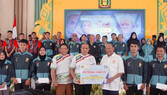 78 Atlet PON Asal Langkat Terima Tali Asih, Pj Bupati Janjikan Bonus