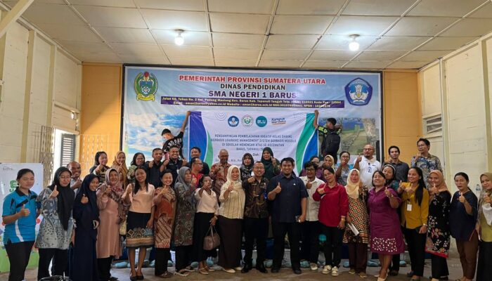 Tim PKM LPPM Unimed Edukasi Guru-guru SMAN 1 Barus Penggunaan LSM Berbasis Moodle
