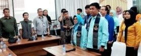 Petahana Bersama Pasangannya Daftar Ke KPU P. Siantar