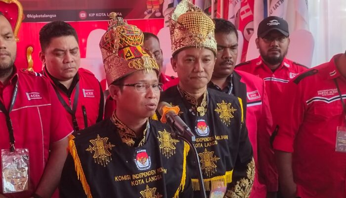 Hari Ketiga Pendaftaran: Pasangan Maimul Mahdi/Nuzahri Daftar Ke KIP Langsa