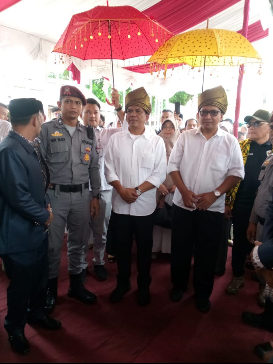 Daftar Ke KPU, Zainuddin-Hendro Diantar Ulama