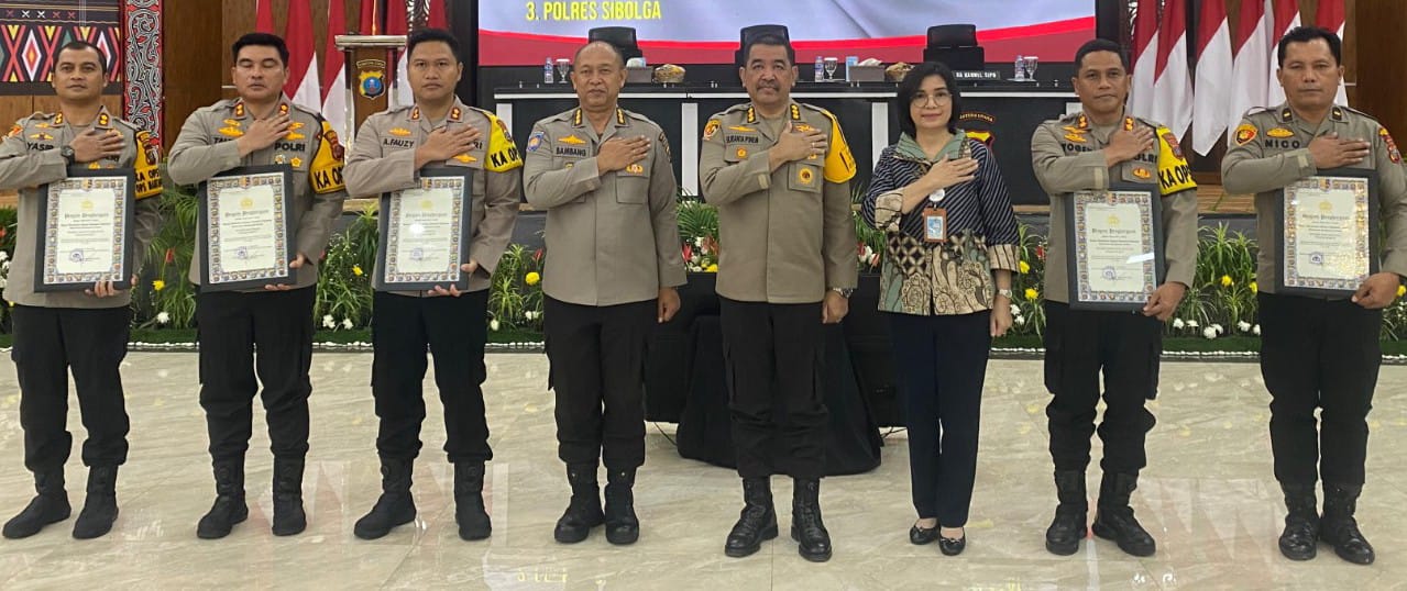 Kapolres P. Siantar Terima Penghargaan Dari Kapolri