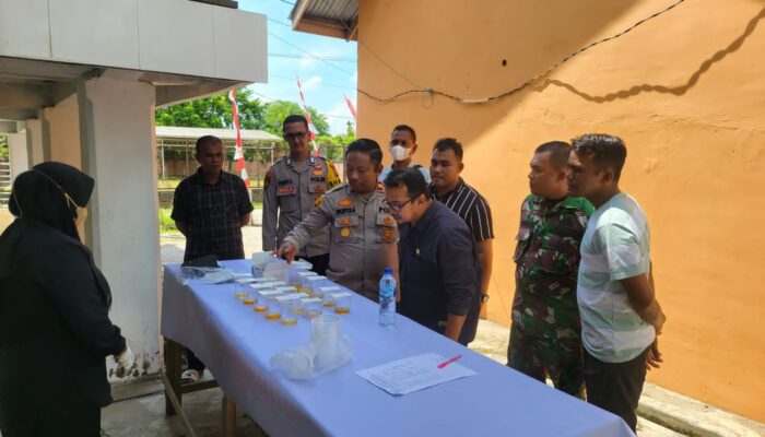 Perangi Narkoba, Pemuda Dan Perangkat Gampong Seuriget Test Urine