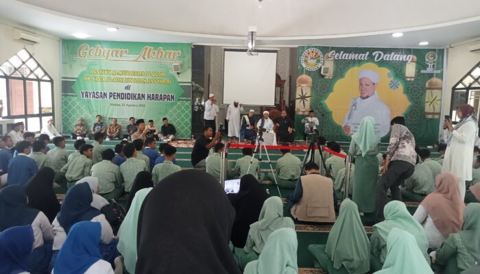 Alumni SMA Yaspendhar  Penerjemah Tausiyah Akbar Ustadz Dari Yaman