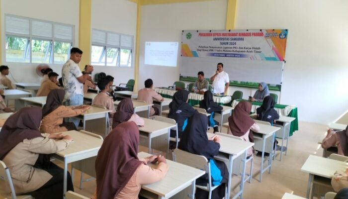 Dosen Unsam Latih Siswa SMK Menyusun Laporan PKL Di Aceh Timur