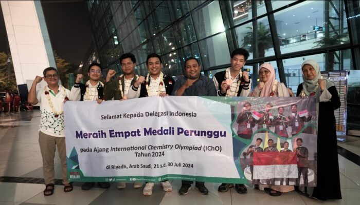 Bikin Bangga, Empat Siswa Indonesia Raih Medali di Ajang IChO ke-56 di Arab Saudi