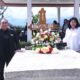 BAKAL calon Gubsu Edy Rahmayadi, saat berziarah ke makam mantan Ketua DPRD Sumut Baskami Ginting, di Kabupaten Karo. Waspada/Ist