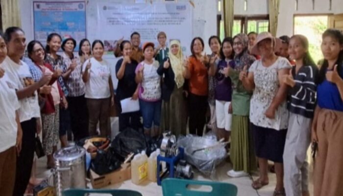 LPPM USU Lakukan Pendampingan Usaha Bawang Goreng Di Desa Simangulampe