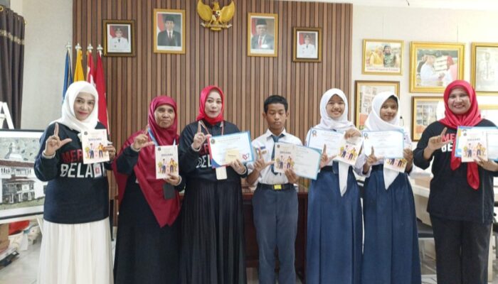 SMPN 24 Medan Raih Penghargaan Sekolah Aktif Literasi Nasional 2024 Dan Siswanya Juara Nulis Cerpen
