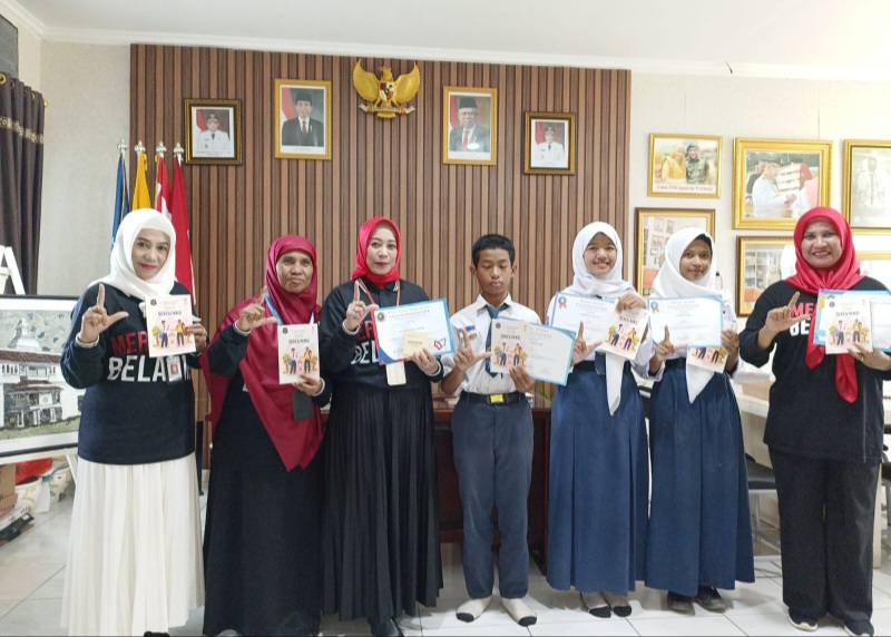 SMPN 24 Medan Raih Penghargaan Sekolah Aktif Literasi Nasional 2024 Dan Siswanya Juara Nulis Cerpen