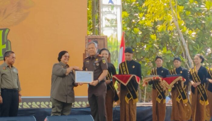 Kajatisu Terima Penghargaan Dari Menteri Lingkungan Hidup