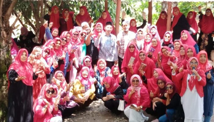 Arisan Majelis Taklim Kecamatan Medan Perjuangan Tadabur Alam