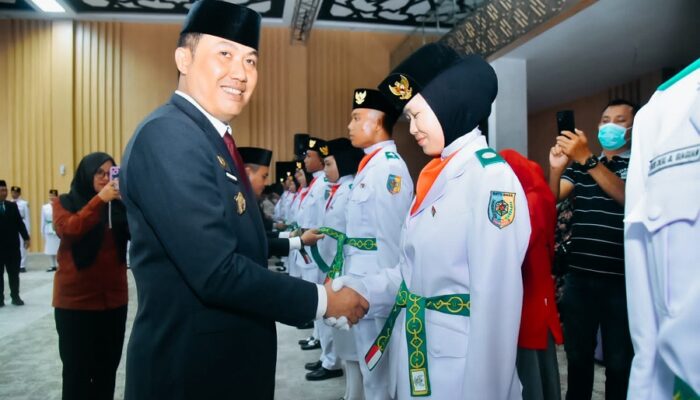 Pj Bupati Heri Kukuhkan 44 Anggota Paskibraka Batubara
