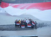 Bendera Merah Putih Raksasa Di Nagan Raya