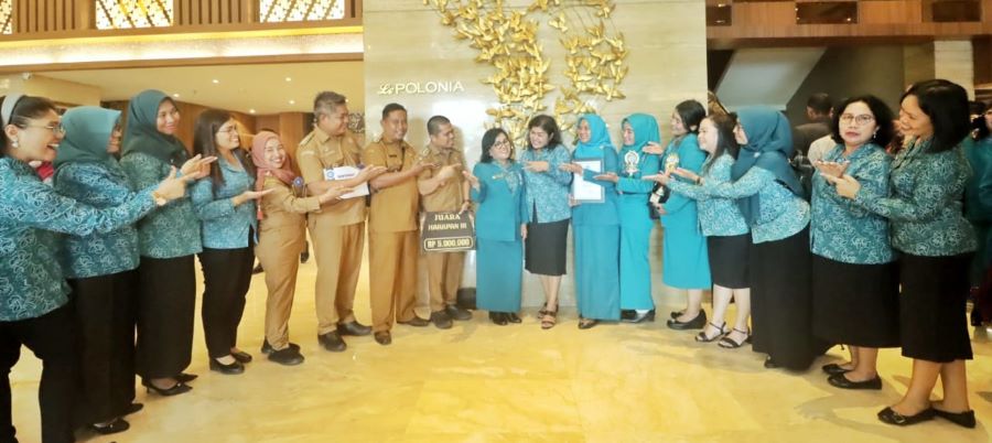 TP PKK Simalungun Banjir Penghargaan Di Lomba HKG PKK Prov. Sumut TP PKK Simalungun Banjir Penghargaan Di Lomba HKG PKK Prov. Sumut