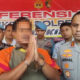 Tersangka penganiayaan pelatih renang JSM didampingi Kapolres Asahan memberikan keterangan dan meminta maaf kepada korban, atas dugaan penganiayaan yang dilakukannya kepada sesama pelatih renang Asliyani Siregar. Waspada/ Sapriadi