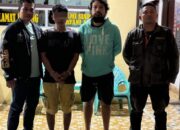 Polsek Siantar Selatan Polres Pematangsiantar meringkus pria OS, 32, (dua kiri), terduga pelaku pencurian satu unit molen cor beton milik Kantor Lurah Simalungun, Kec. Siantar Selatan di Jl. Merdeka, Kel. Proklamasi, Kec. Siantar Barat, Rabu (7/8) pukul 21:00.(Waspada-Ist).