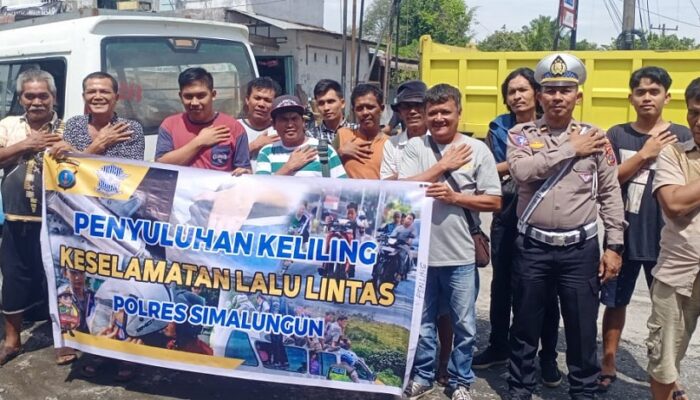 Sat Lantas Polres Simalungun Gelar Penyuluhan Keliling Bagi Pengemudi Angkutan Umum