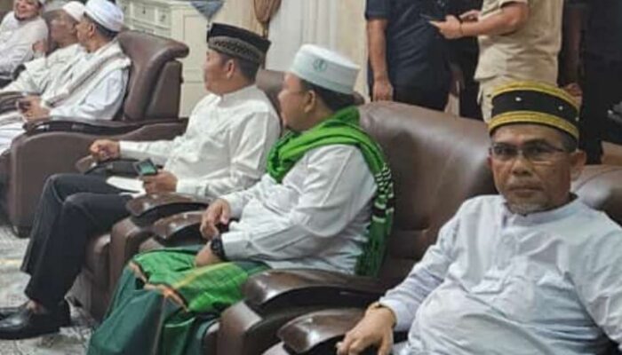 YTM Dato’ Muhammad Zaki Ikuti Haul Akbar Sultan Siak