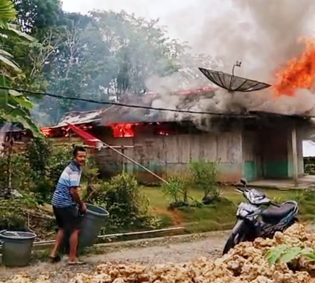 Rumah Terbakar Di Nisut, Seorang Nenek Tewas Rumah Terbakar Di Nisut, Seorang Nenek Tewas