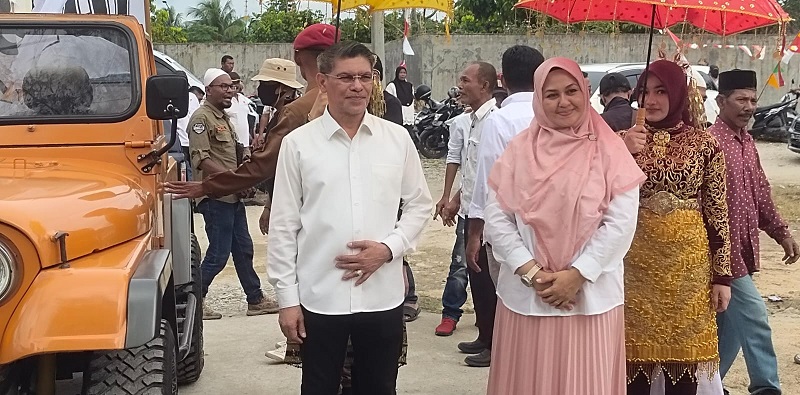 Pasangan Fazlun Hasan Dan Meutia Apriani Mendaftar Ke KIP Langsa Pasangan Fazlun Hasan Dan Meutia Apriani Mendaftar Ke KIP Langsa