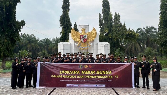 Lapas Labuhan Ruku Upacara Tabur Bunga Di Makam Pahlawan