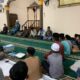 Syeikh Ahmad Al Safadi dari Palestina saat memberikan tausyiah kepada masyarakat Kp. Tualang dan Matang Sentang di Masjid Al-Iman Kecamatan Seruway Kabupaten Aceh Tamiang, Jumat (2/8) malam. Waspada/ist