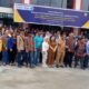 Keterangan foto. KEPALA UPT Balai Standardisasi dan Pelayanan Jasa Industri (BSPJI) Medan Hendra Leonard (sembilan kiri) foto bersama peserta sosialisasi di Hotel Mutiara Sidikalang.Waspada/Kartolo Munte.