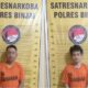 Kedua tersangka pengedar Narkoba jenis pil ekstasi kini diamankan di Sat Narkoba Polres Binjai. (Waspada/Ist).