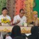 Plt. Kepala Dinas Pendidikan dan Kebudayaan Aceh Timur, Dr M Ikhsan Ayhat, SSTP, M.AP, ketika membuka Bimtek Bimtek Komunitas Belajar dan Penguatan Literasi Guru SD di SMPN 1 Idi, Rabu (14/8). Waspada/Ist.