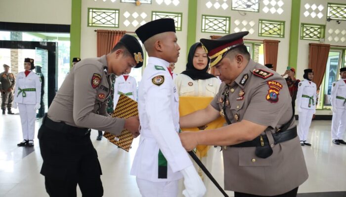 Kapolres Palas Kukuhkan 32 Paskibraka 2024