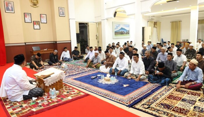 Jamaah Balee Beut Meuligoe Panjatkan Doa Dan Zikir HUT Ke-79 RI