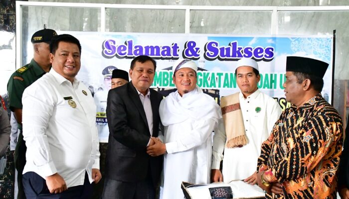 Pemkab Berangkatkan 2 Orang Umroh