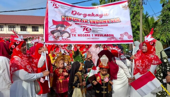 Meriahkan HUT Ke-79 RI, Ratusan Pelajar Ikut Karnaval