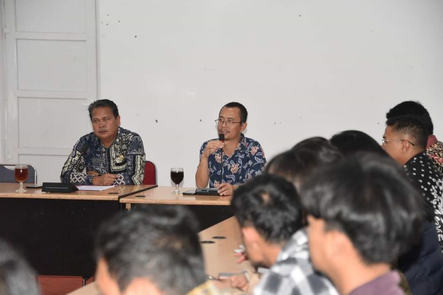 KADIS Kominfo Humbahas Batara Frans Siregar memaparkan nilai indeks SPBE Kabupaten Humbahas pada evaluasi Tahun 2023. Waspada/Ist