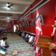 Ketua DPRK Aceh Utara dan juga Ketua Pelaksana Panitia Hari Damai Aceh, Arafat Ali, SE, Kamis (16/8) memberikan kata sambutan di Kantor KPA Wilayah Pase dan DPW Partai Aceh, Kabupaten Aceh Utara. Waspada/Maimun Asnawi